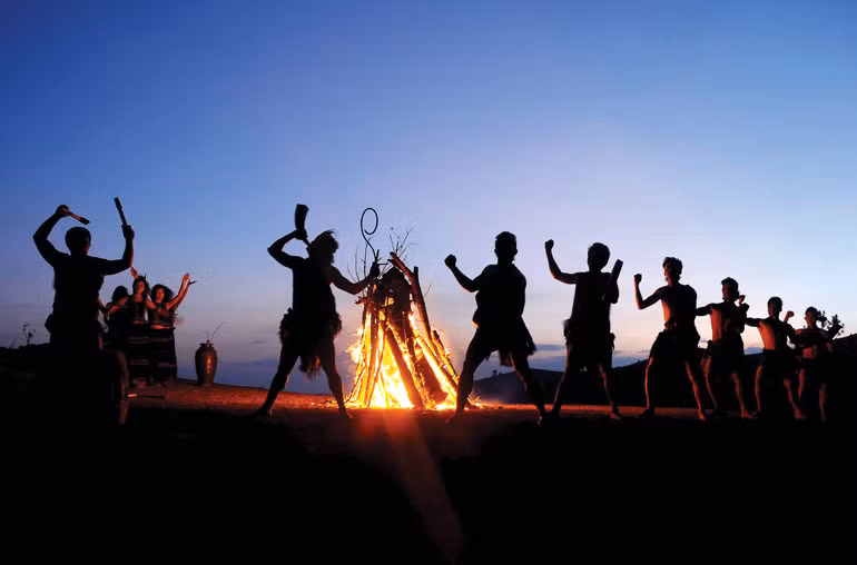 Bếp lửa sưởi ấm tâm linh người dân xứ sở. Ảnh: Hà Hữu Nết Bếp lửa sưởi ấm tâm linh người dân xứ sở. Ảnh: Hà Hữu Nết