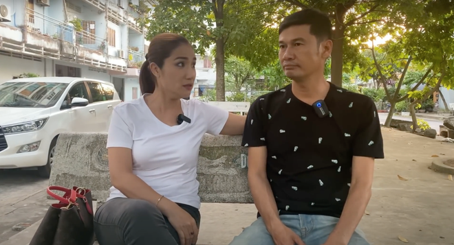 Cát Tường trải lòng cùng Tiết Cương khi làm từ thiện - Ảnh: Chụp màn hình