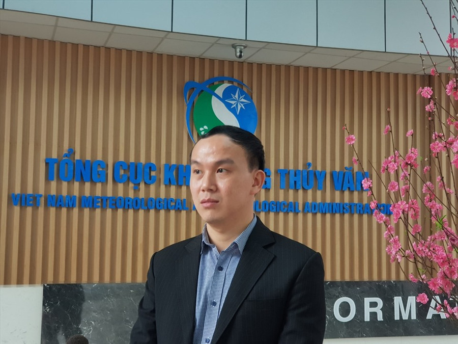 Ông Hoàng Phúc Lâm cung cấp thông tin thời tiết Tết. Ông Hoàng Phúc Lâm cung cấp thông tin thời tiết Tết.