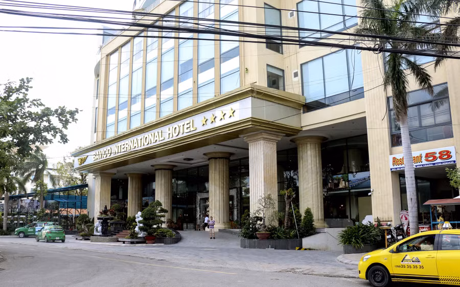  Khách sạn Bavico Nha Trang đóng cửa sau khi ông Sử bị bắt. Ảnh: An Bình.