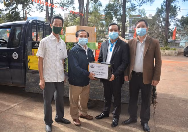 Doanh nhân trẻ Gia Lai đồng hành chống dịch Covid-19.