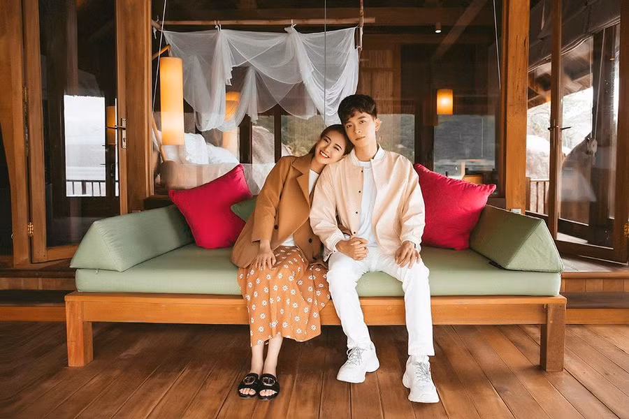 Trâm Ngô đang là diễn viên và người mẫu ảnh. Dù cô và Ngô Kiến Huy cách nhau hơn 10 tuổi nhưng cả hai vẫn được khen xứng đôi - Ảnh: NVCC