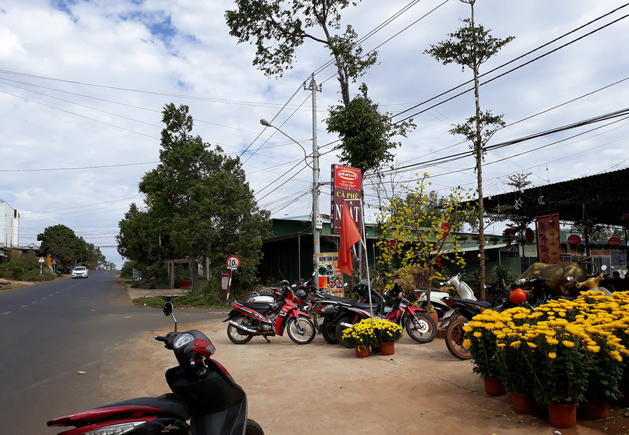 Tiếp giáp đường Hoàng Sa và hẻm 125. Ảnh: Thất Sơn