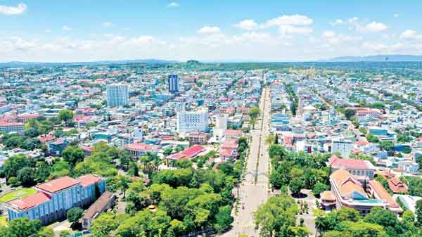 Sở Xây dựng đã làm tốt công tác tham mưu lập, quản lý quy hoạch, phát triển đô thị trên địa bàn tỉnh trong thời gian qua. Ảnh: Quang Tấn