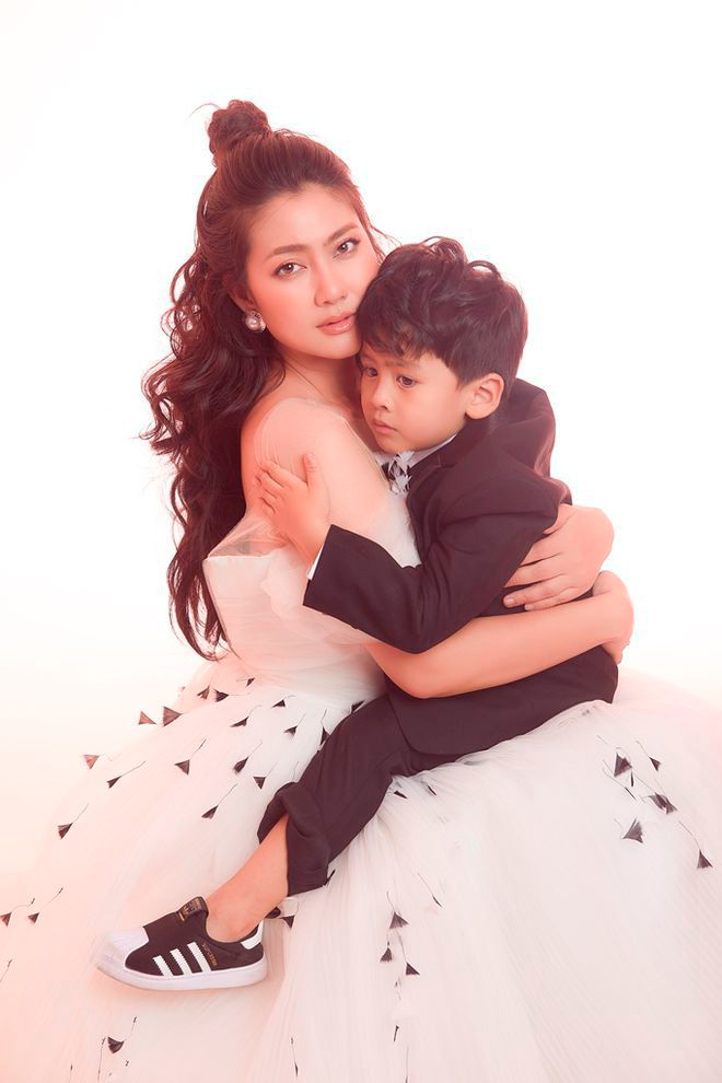 Ngọc Lan hài lòng với cuộc sống hiện tại khi vừa dành thời gian chăm sóc con trai, vừa có thể trở lại với đam mê diễn xuất ẢNH: NVCC