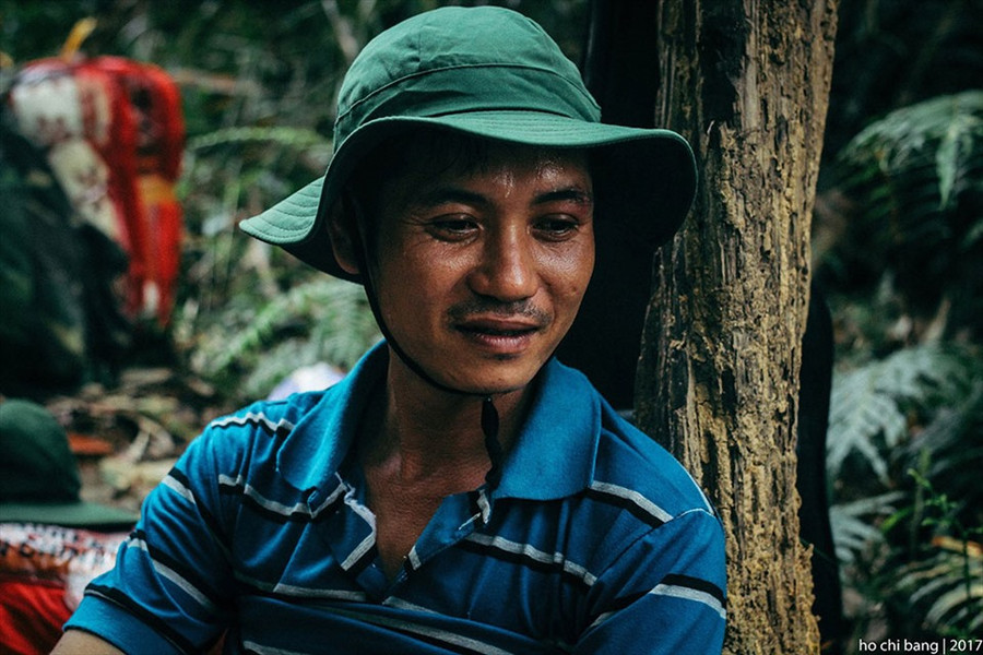 Thầy Vỹ. Thầy Vỹ.