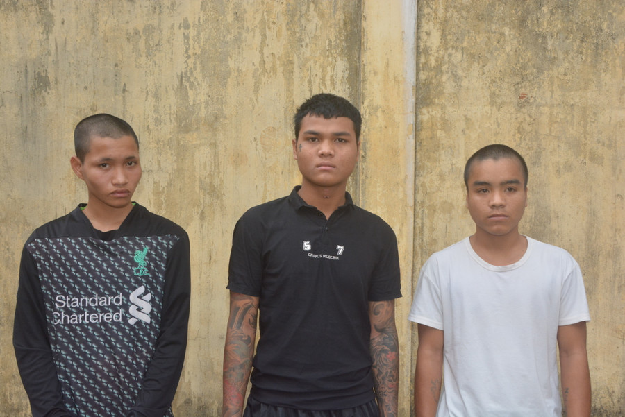 Nhóm đối tượng chặn cướp tài sản người đi đường bị Công an huyện Ia Grai bắt giữ. Ảnh: Thúy Trinh