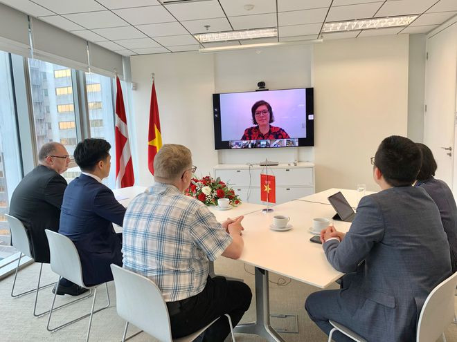 Lễ ký kết vừa được tiến hành trực tuyến chiều 24.2.2021 để đảm bảo an toàn trong tình hình dịch bệnh Covid-19. ẢNH NGUỒN: đẠI SỨ QUÁN ĐAN MẠCH TẠI VIỆT NAM