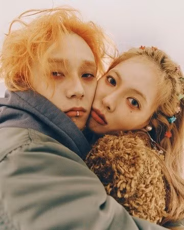 Bên cạnh đó, chuyện tình của HyunA và bạn trai kém tuổi Dawn cũng nhận được sự ủng hộ của khán giả sau những ồn ào trong quá khứ. Cả hai hiện là cặp nghệ sĩ được yêu thích tại Hàn Quốc. Ảnh: Instagram.