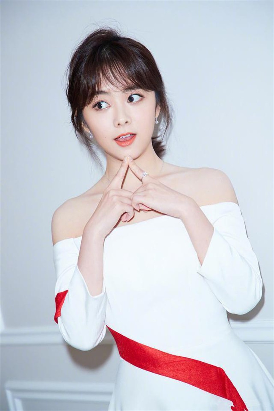 Ngoài ngoại hình xinh đẹp, Đàm Tùng Vận “đốn tim” khán giả khi hóa thân thành những nhân vật đáng yêu, trong sáng, tinh nghịch. Ảnh: Xinhua.