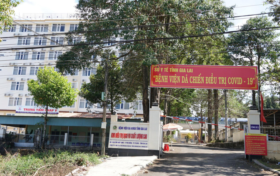 Đến ngày 13-2, Bệnh viện dã chiến điều trị Covid-19 tỉnh Gia Lai đã tiếp nhận, điều trị cho 18 trường hợp dương tính với SARS-CoV-2. Ảnh: Như Nguyện Đến ngày 13-2, Bệnh viện dã chiến điều trị bệnh nhân Covid-19 tỉnh Gia Lai đã tiếp nhận, điều trị cho 18 trường hợp dương tính với SARS-CoV-2. Ảnh: Như Nguyện