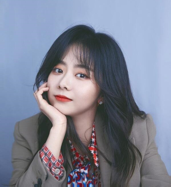 Mỹ nhân phim “Cẩm y chi hạ” Đàm Tùng Vận khiến fan ngỡ ngàng vì vẻ ngoài trẻ trung “hack tuổi” như gái 18 dù cô đã chạm ngưỡng 30. Đàm Tùng Vận cũng trở thành nữ diễn viên được yêu thích nhất đầu năm 2020.