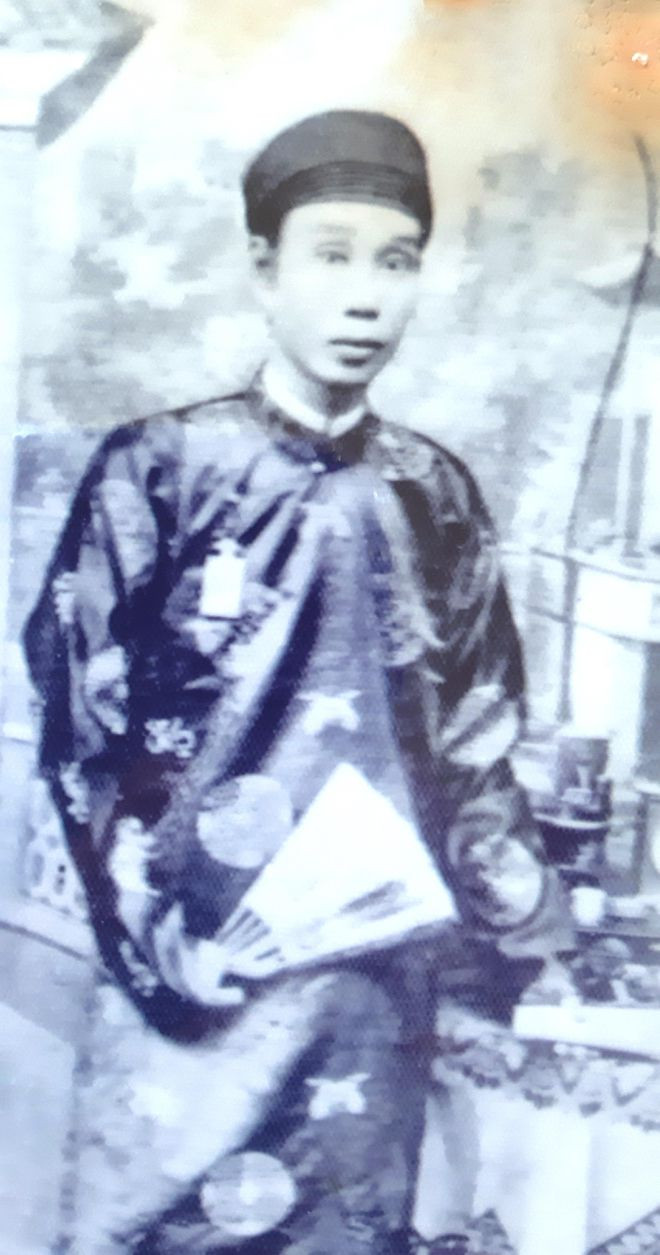 Chân dung Hoàng từ Nguyễn Phúc Ưng Quyến, ông ngoại của bà Lê Thị Dinh - ảnh TL gia đình