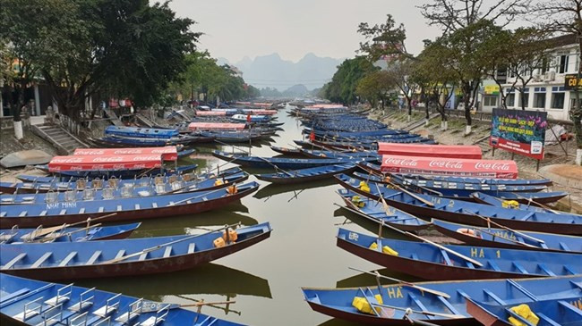 Suối Yến chùa Hương vắng lặng vì dịch bệnh. Ảnh: Tùng Giang Suối Yến chùa Hương vắng lặng vì dịch bệnh. Ảnh: Tùng Giang