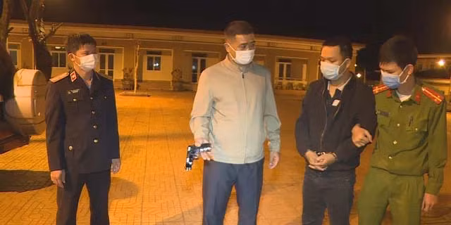 Đối tượng Trần Mai Toàn bị bắt giữ.