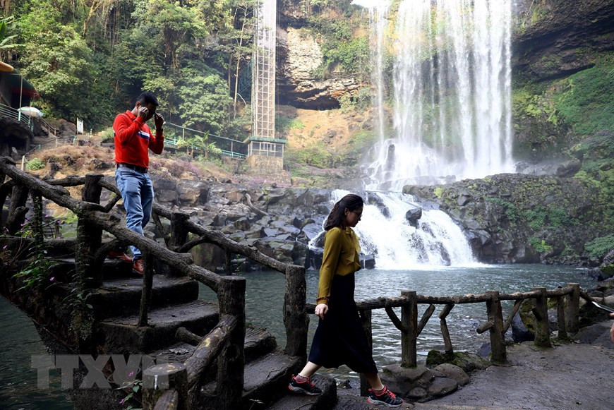 Lâm Đồng: Ngỡ ngàng trước vẻ đẹp hoang sơ của thác Đambri ảnh 13 Nhiều du khách lựa chọn thác là điểm đến đầu tiên cho hành trình khám phá cao nguyên Lâm Viên.