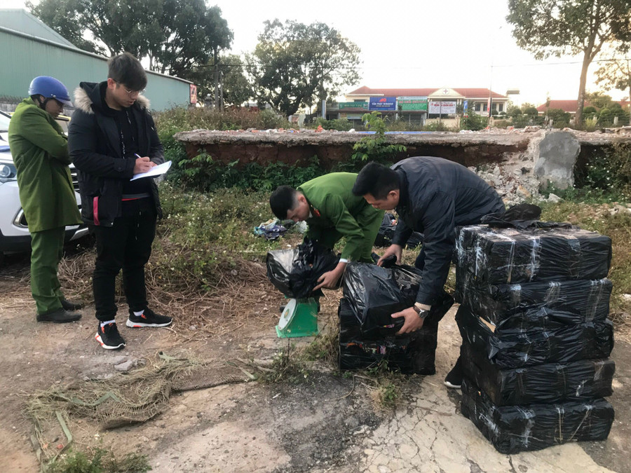 Công an TP. Pleiku thu giữ 180 kg pháo nổ dịp giáp Tết Nguyên đán 2021. Ảnh: Lê Gia