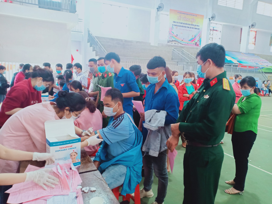 Đông đảo tầng lớp nhân dân huyện Đức Cơ tham gia HMTN. Ảnh: Hồng Ngọc
