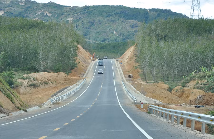 Đường tránh thành phố Kon Tum. Ảnh: VP