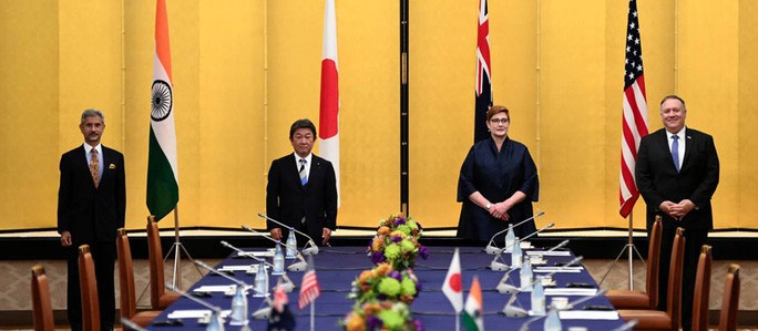 Bộ trưởng ngoại giao các nước Ấn Độ, Nhật, Úc và Mỹ nhóm họp tại Tokyo hồi tháng 10 năm ngoái .Ảnh: REUTERS
