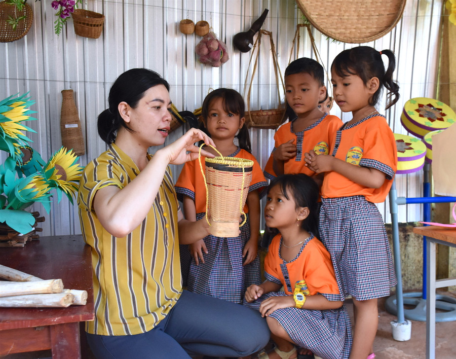 Chất lượng giáo dục vùng sâu, vùng xa, vùng đồng bào dân tộc thiểu số trong tỉnh không ngừng được nâng cao. Ảnh: Hồng Thi