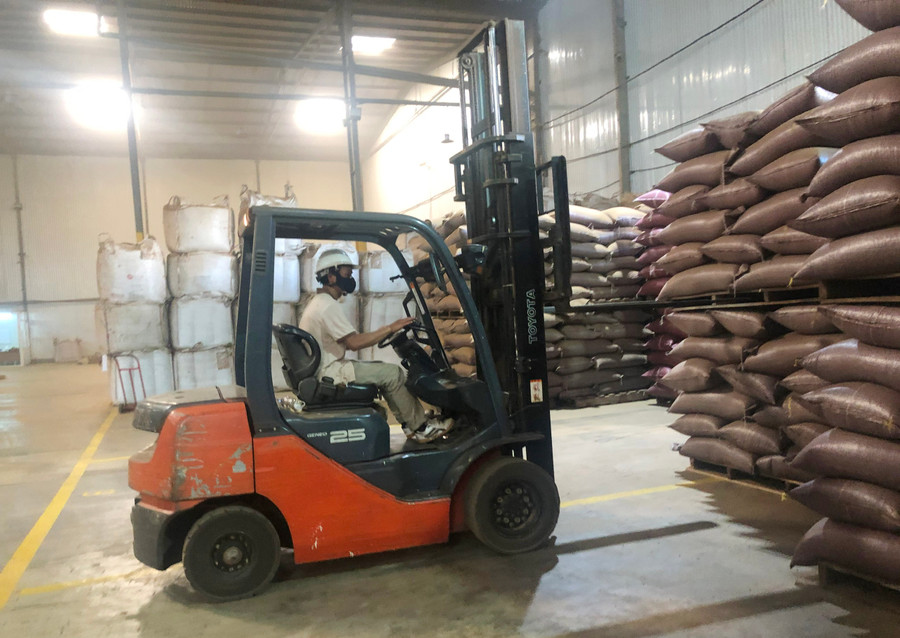 Các ngành, địa phương quyết liệt thực hiện "mục tiêu kép, vừa phòng-chống dịch, vừa đẩy mạnh phát triển kinh tế-xã hội. Ảnh: Quang Tấn Quyết liệt thực hiện mục tiêu kép, vừa phòng-chống dịch, vừa phát triển kinh tế-xã hội. Ảnh: Quang Tấn