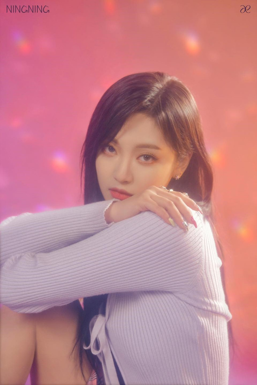 Mặc dù là thành viên ngoại quốc nhưng Ningning là giọng ca chính của Aespa. Với giai điệu nhẹ nhàng của “Forever“, nhiều người cho rằng chất giọng của Ningning sẽ rất phù hợp và được phát huy tối đa. Ảnh: SMEnt.