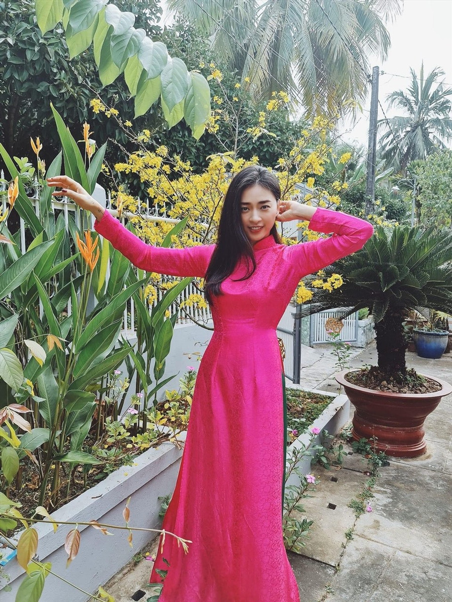  Hiếm khi “đả nữ” diện trang phục hở bạo, khoe body như nhiều mỹ nhân showbiz. Ảnh: FBNV