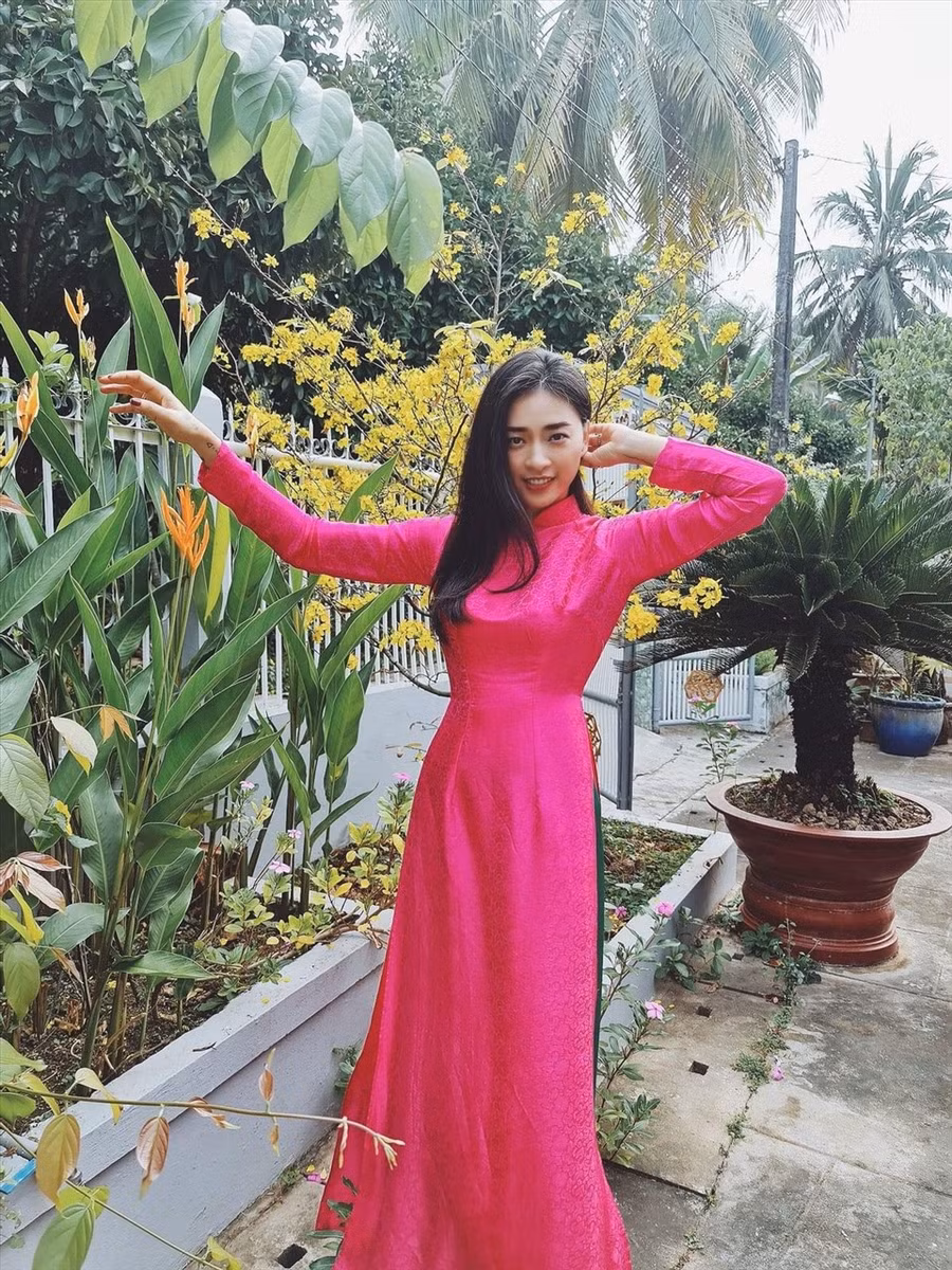  Hiếm khi “đả nữ” diện trang phục hở bạo, khoe body như nhiều mỹ nhân showbiz. Ảnh: FBNV