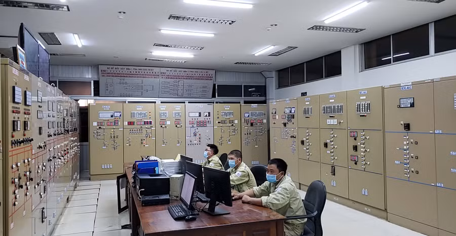 Ca trực vận hành tại Trạm biến áp 500kV đảm bảo các quy định về phòng dịch Pleiku