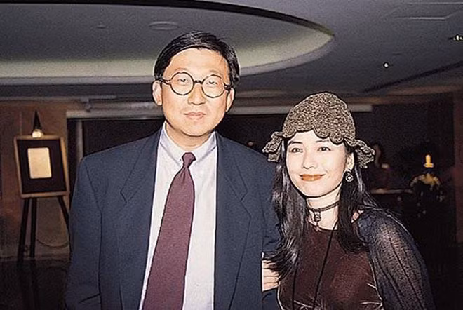  Chung Sở Hồng và chồng có cuộc hôn nhân viên mãn đến khi Chu Gia Đỉnh qua đời vì ung thư ẢNH:CHỤP MÀN HÌNH
