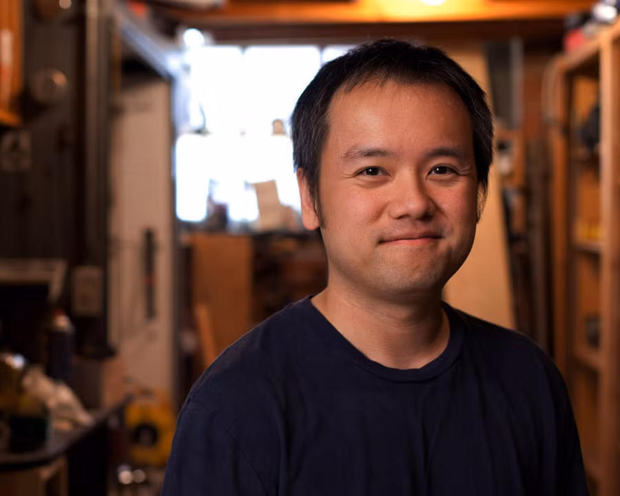  Quí Nguyễn là một nhà biên kịch gốc Việt ở cả điện ảnh, truyền hình và sân khấu.