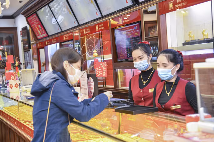 Khoảng 6 giờ ngày 10-2 (theo giờ Việt Nam), giá vàng thế giới giao dịch tại 1.838 USD/ounce, tăng thêm 8 USD/ounce so với cùng thời điểm hôm trước.