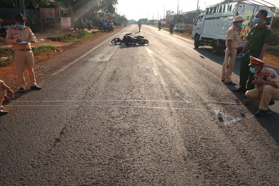 Hiện trường vụ tai nạn khiến ông Tiên tử vong