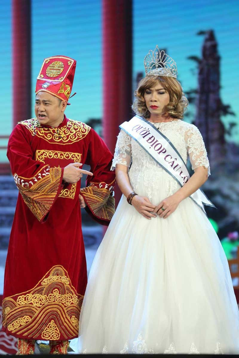 Trong Táo Quân năm 2018, “Bắc Đẩu” Công Lý với tạo hình hoa hậu đã mang lại nhiều tiếng cười cho khán giả. Ảnh: VFC. Trong Táo Quân năm 2018, “Bắc Đẩu” Công Lý với tạo hình hoa hậu đã mang lại nhiều tiếng cười cho khán giả. Ảnh: VFC.