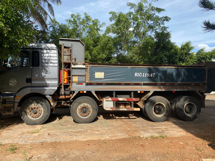 Chiếc xe tải do anh Trung điều khiển hiện đang bị tạm giữ
