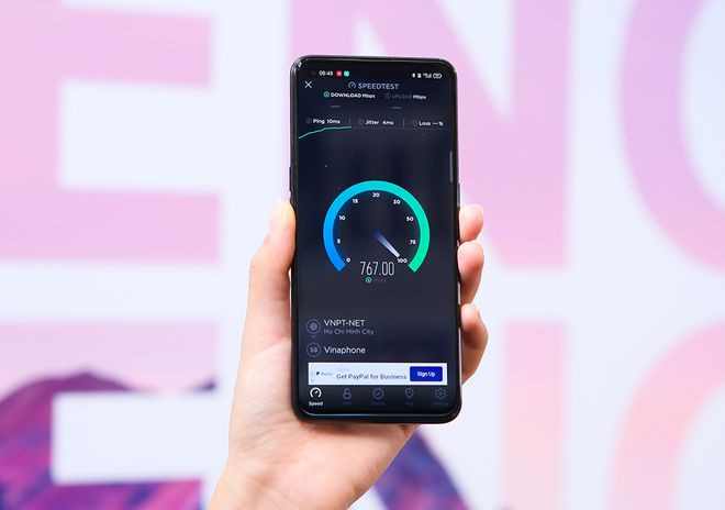 Thử nghiệm tốc độ mạng 5G trên mẫu smartphone Reno5 5G - Ảnh: T.L Thử nghiệm tốc độ mạng 5G trên mẫu smartphone Reno5 5G - Ảnh: T.L