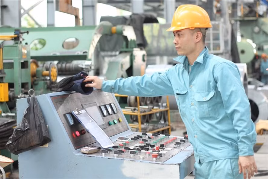  Từ ngày 1.3.2021, sẽ có 8 Quyết định, Thông tư trong lĩnh vực lao động hết hiệu lực thi hành. Ảnh minh hoạ: T.Vương