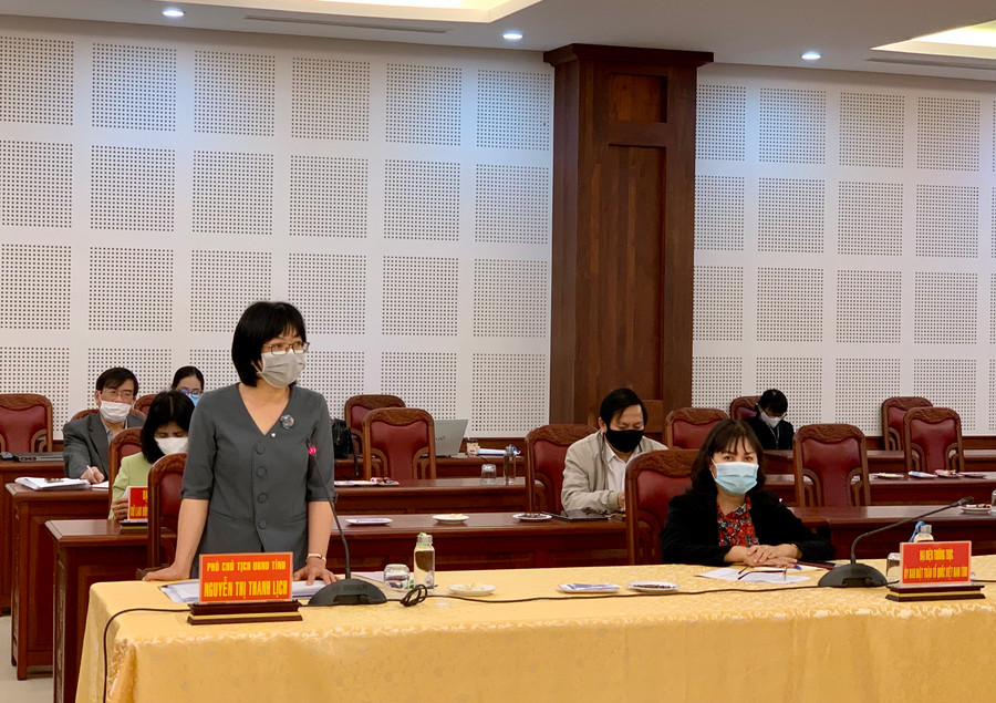 Phó Chủ tịch UBND tỉnh Nguyễn ThịThanh Lịch thông tin tình hình dịch bệnh Covid-19 trên địa bàn tỉnh. ẢNh Như Nguyện