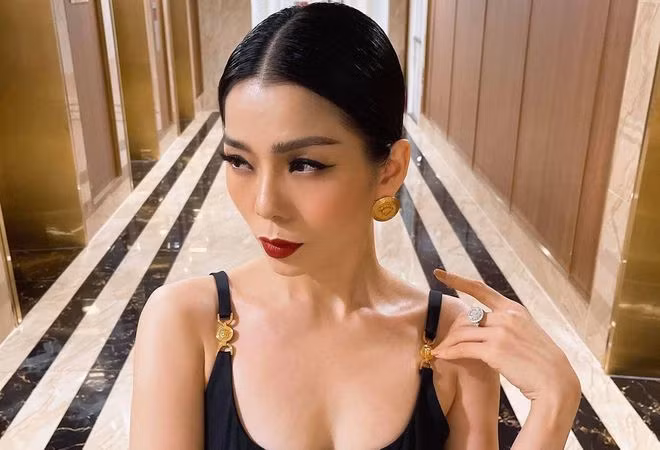 Nhan sắc trẻ trung của Lệ Quyên khiến nhiều người ngưỡng mộ ẢNH: FBNV