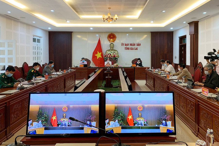 Quang cảnh buổi làm việc nhanh của Phó Thủ tướng Chính phủ Vũ Đức Đam với Ban Chỉ đạo phòng-chống dịch Covid-19 tỉnh Gia Lai. Ảnh: Phương Linh Quang cảnh buổi làm việc nhanh của Phó Thủ tướng Vũ Đức Đam với Ban Chỉ đạo Phòng-chống dịch Covid-19 tỉnh Gia Lai. Ảnh: Phương Linh
