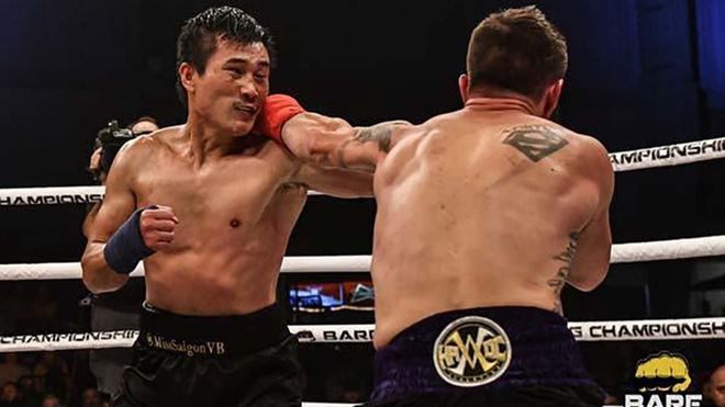 Võ sĩ gốc Việt Đạt Nguyễn trở thành nhà vô địch boxing tay trần hạng cân bantamweight.