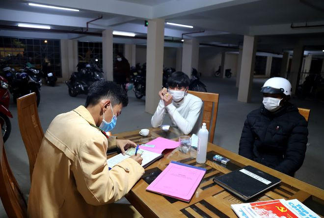 Cơ quan công an làm việc với các thanh, thiếu niên vi phạm