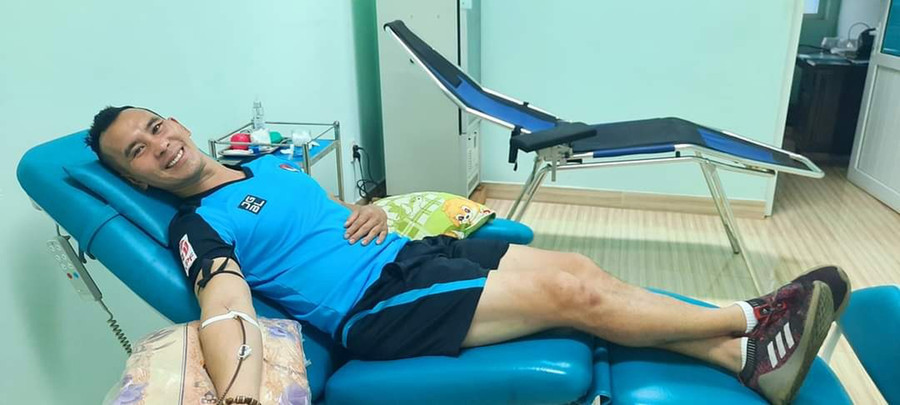 Hiểu rõ ý nghĩa của những giọt máu cho đi, Nguyên Thành rất tích cực tham gia phong trào hiến máu tình nguyện