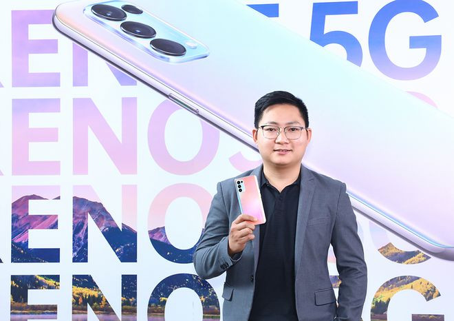 Đại diện Oppo chính thức công bố phiên bản Reno5 5G tại Việt Nam - Ảnh: T.L  Đại diện Oppo chính thức công bố phiên bản Reno5 5G tại Việt Nam - Ảnh: T.L