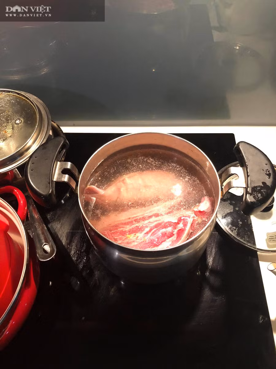 Có thể dùng nồi ủ để tiết kiệm thời gian luộc thịt