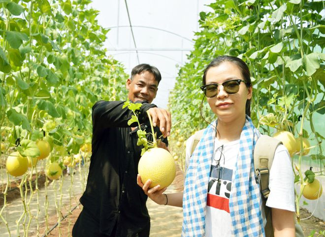 Anh Hào mong muốn xây dựng hệ thống nông nghiệp công nghệ cao để phát triển du lịch- Ảnh: Gia Bách