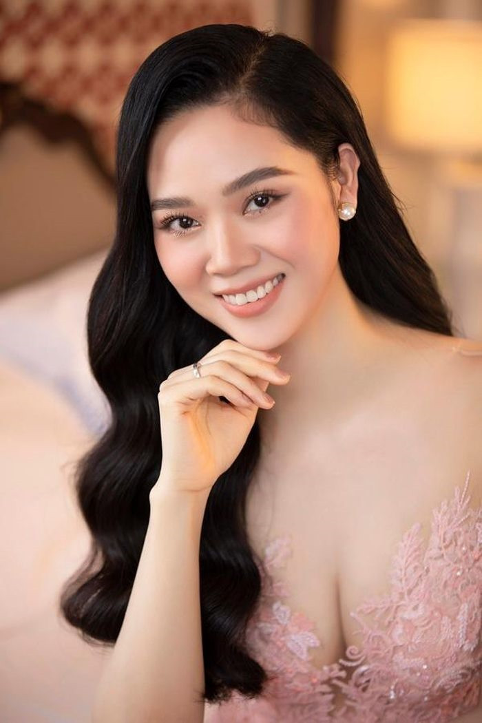 Kể từ khi có gia đình, Hoa hậu Việt Nam 2002 tập trung cho công việc và vun vén tổ ấm riêng của mình. Cô đã có 2 con trai và hài lòng với những gì đang có trong cuộc sống.