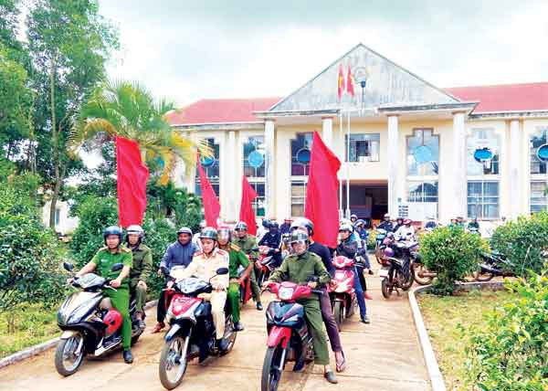 Công an huyện Đak Đoa tăng cường tuần tra kiểm soát, đấu tranh trấn áp các loại tội phạm. Ảnh: Lê Ngọc