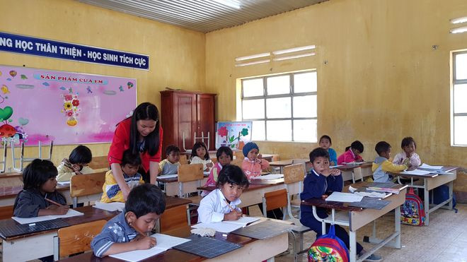 Học sinh tỉnh Lâm Đồng đi học trở lại từ ngày 17.2. Ảnh: LÂM VIÊN